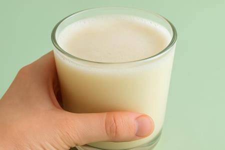 Süß-saurer Smoothie für ein gesundes Frühstück